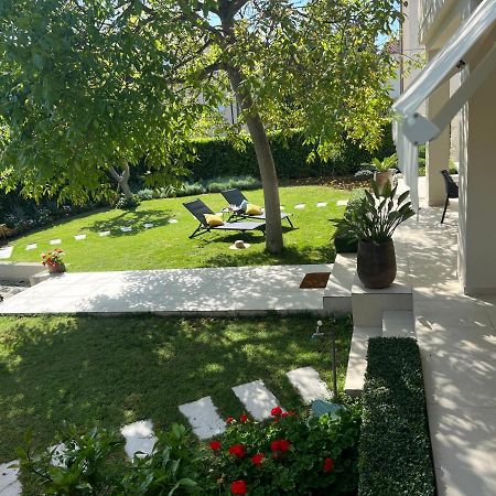 Garden Apartment Pakostane Bagian luar foto
