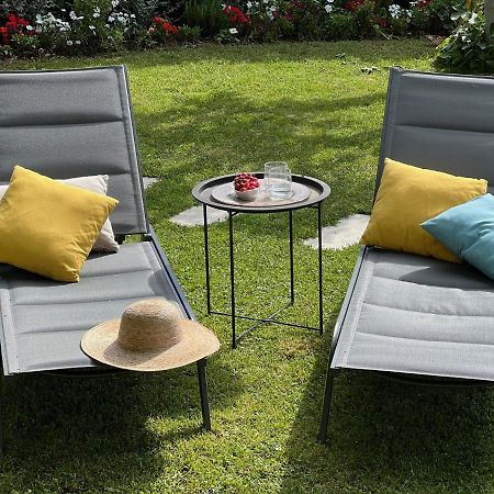 Garden Apartment Pakostane Bagian luar foto