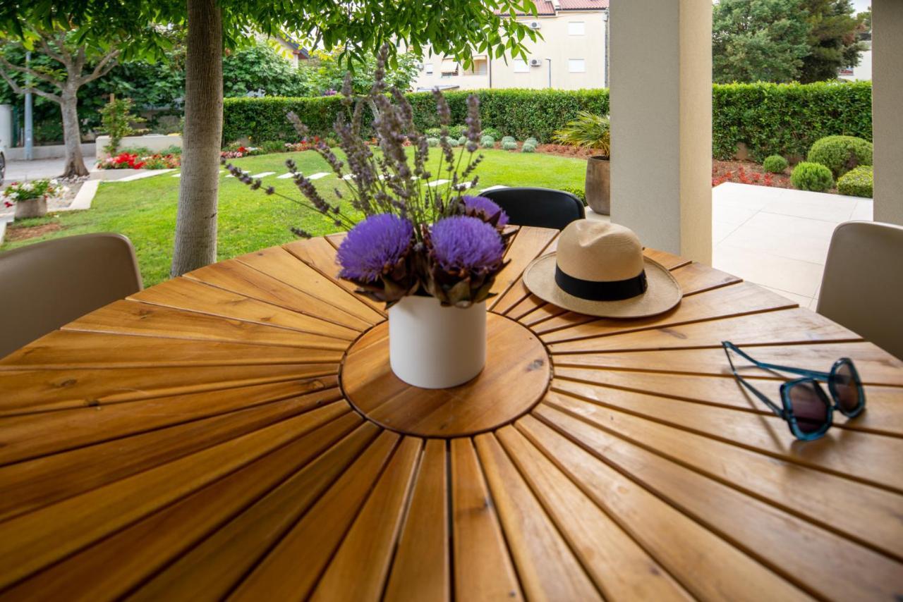Garden Apartment Pakostane Bagian luar foto