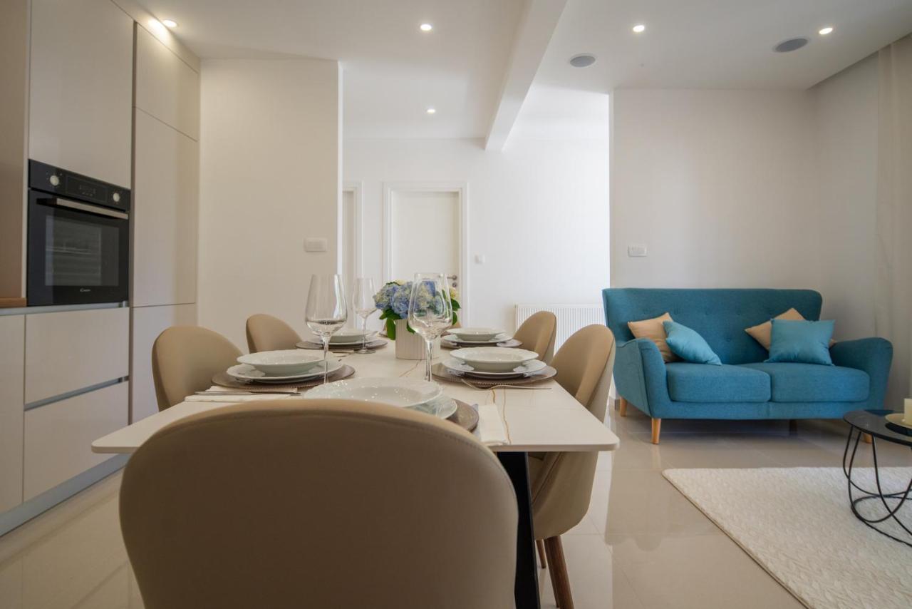 Garden Apartment Pakostane Bagian luar foto