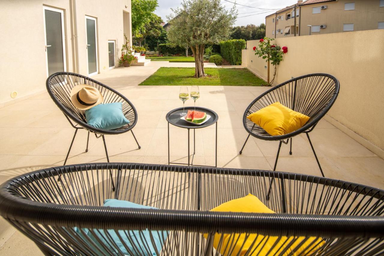 Garden Apartment Pakostane Bagian luar foto