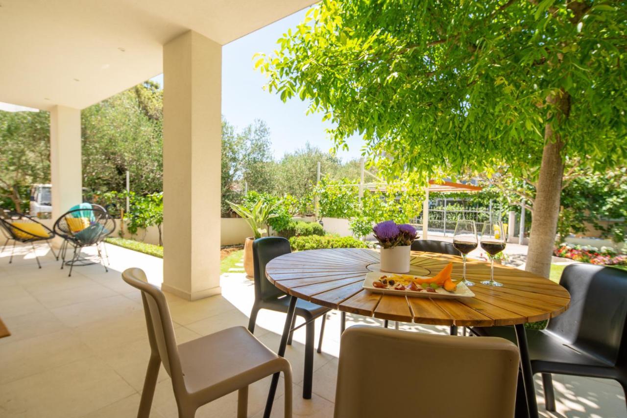 Garden Apartment Pakostane Bagian luar foto