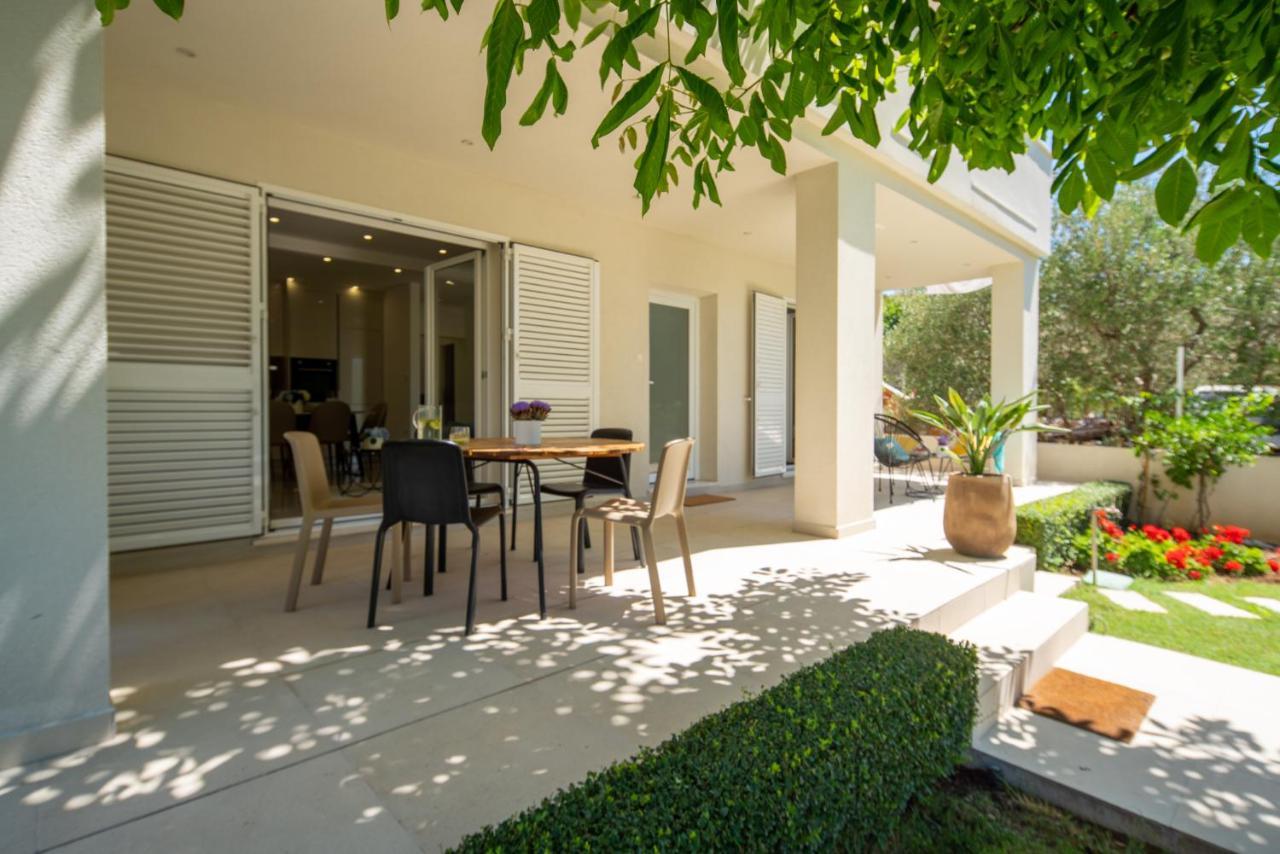 Garden Apartment Pakostane Bagian luar foto
