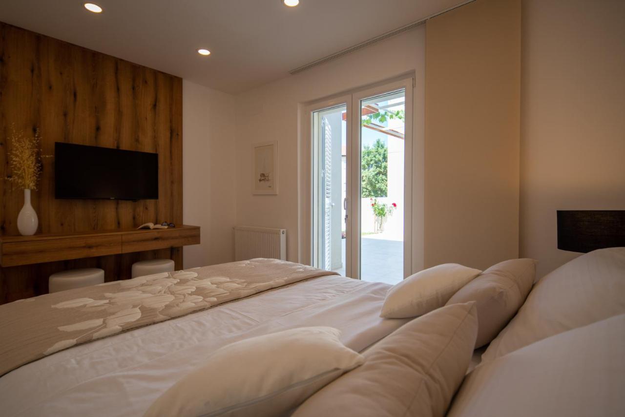 Garden Apartment Pakostane Bagian luar foto