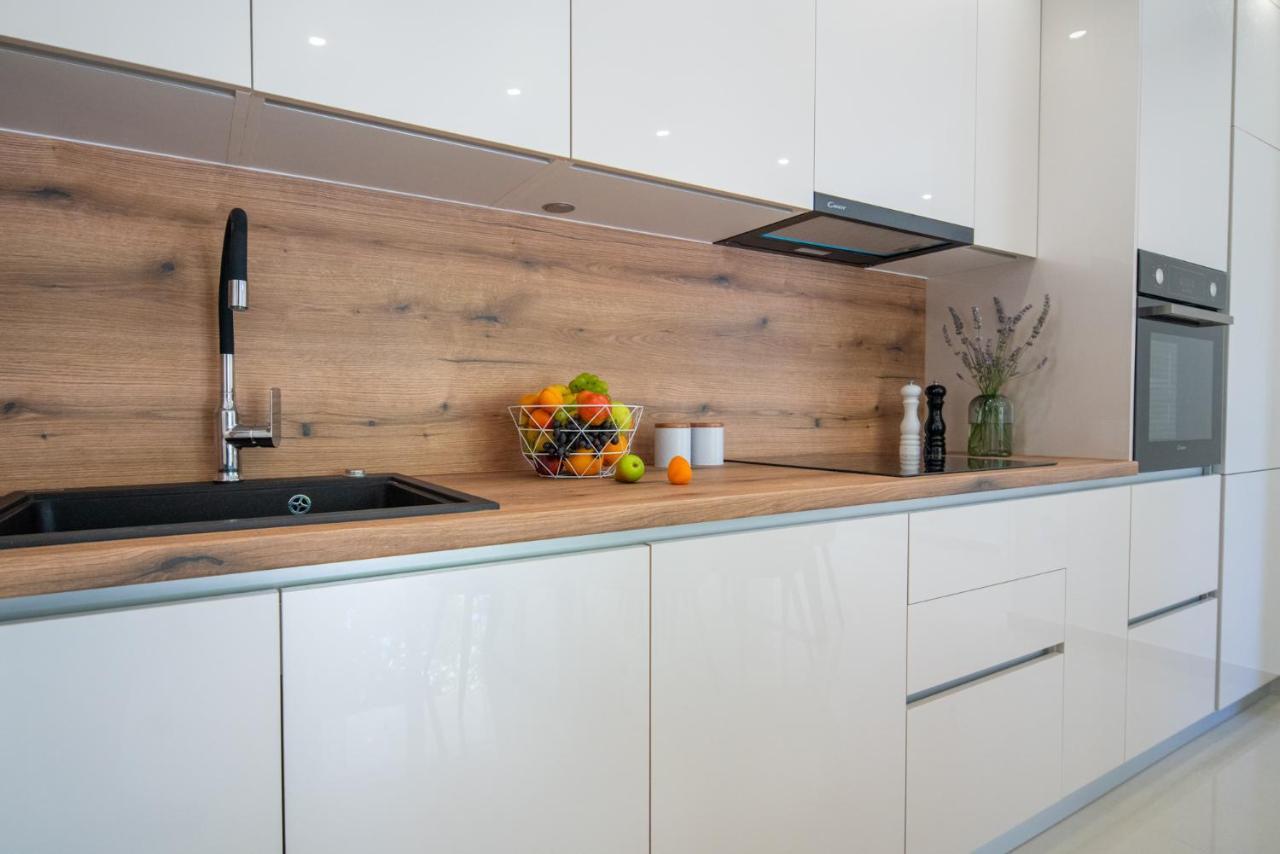 Garden Apartment Pakostane Bagian luar foto