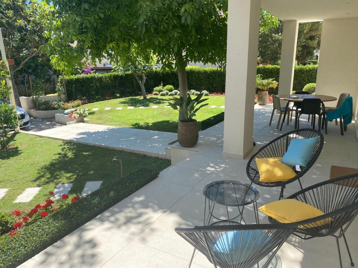 Garden Apartment Pakostane Bagian luar foto